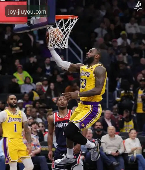 洛杉矶湖人队客场险胜步行者：一场进攻盛宴的深度评测